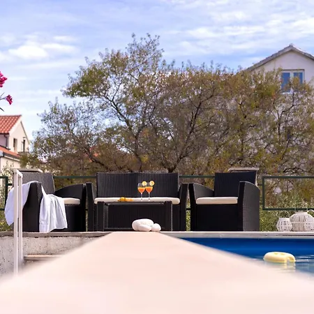 Oleander Villa