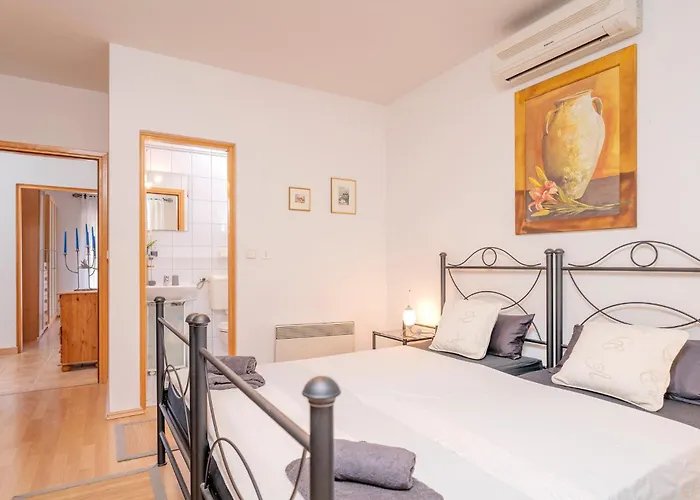 Oleander Villa Vrboska